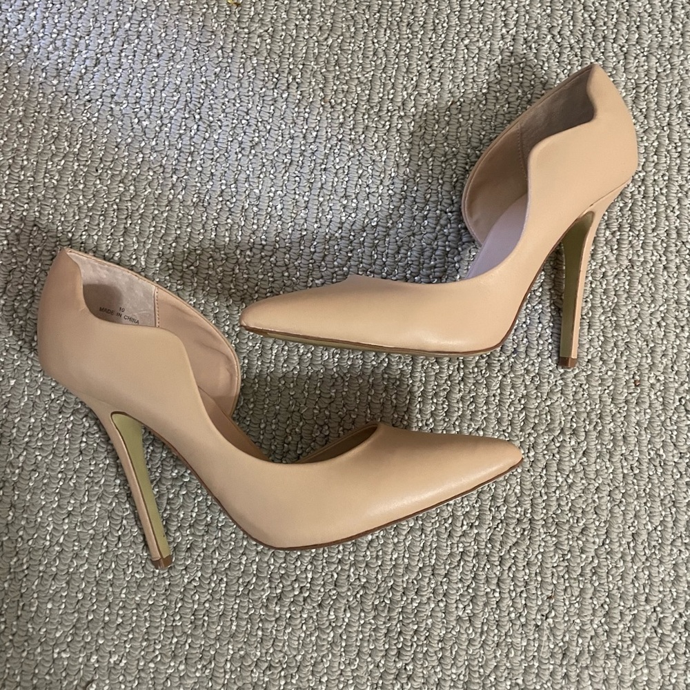 Bebe d’orsay nude heels Size 10